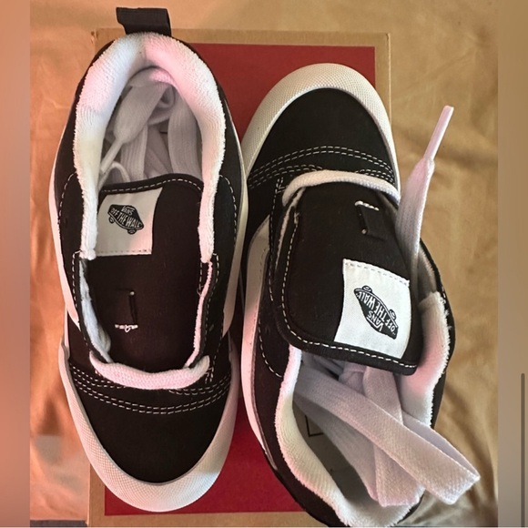 NIB VANS Knu Skool Sneakers - Picture 5 of 5